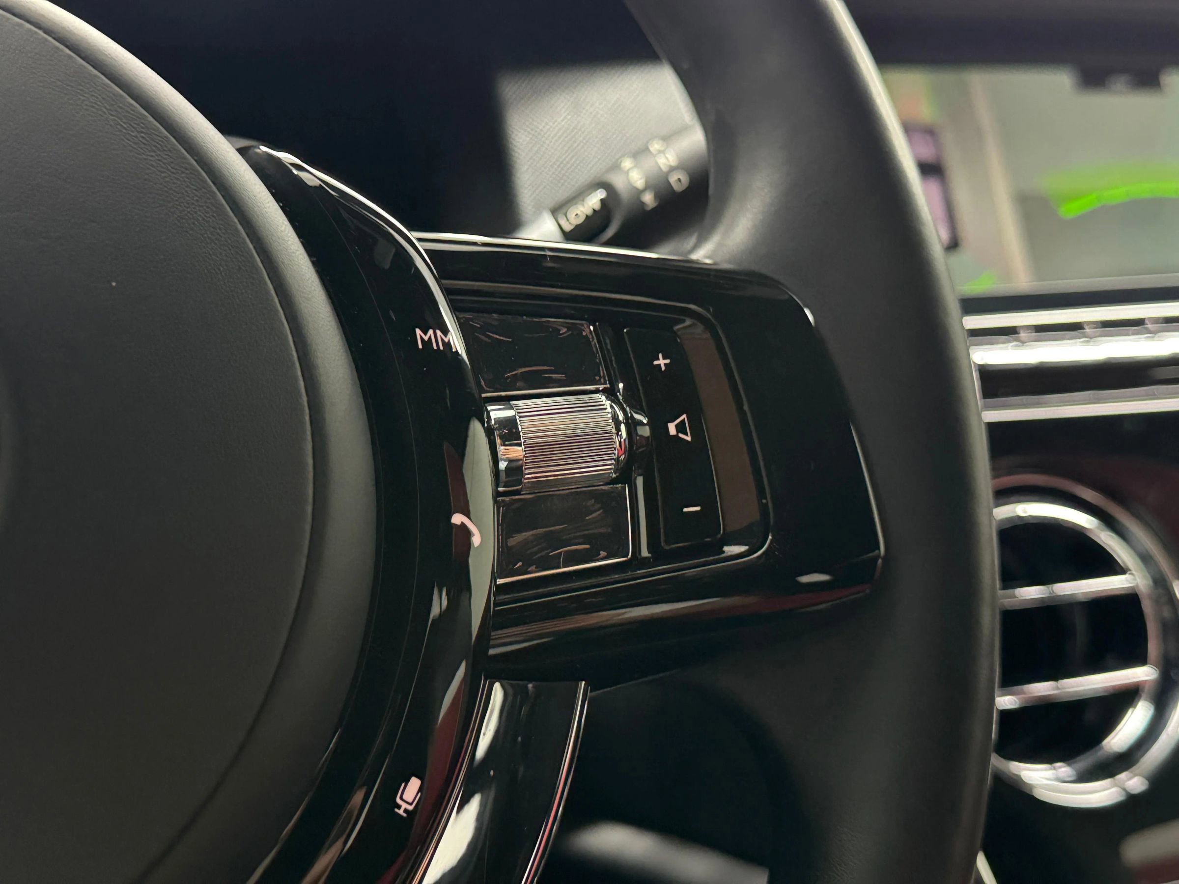 Used 2020 Rolls-Royce Cullinan image 19