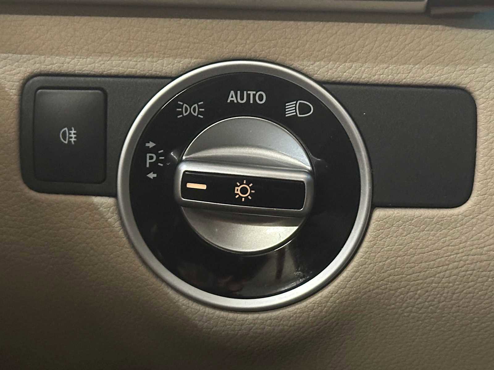 Used 2015 Mercedes-Benz ML 350 4MATIC image 19