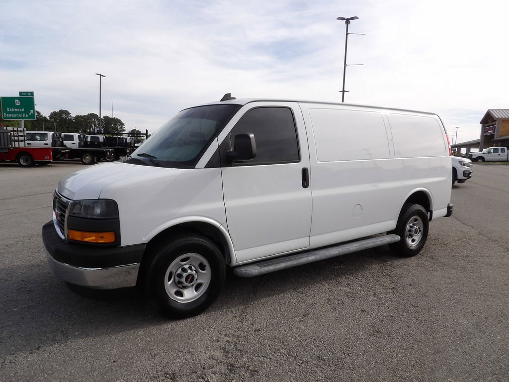 Used 2020 GMC Savana 2500 w/ Driver Convenience Package RWD image 3