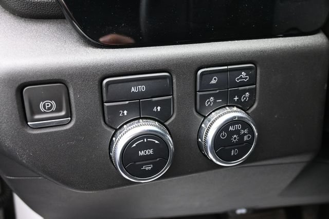 Used 2023 GMC Sierra 1500 SLT w/ SLT Convenience Package AWD/4WD image 29