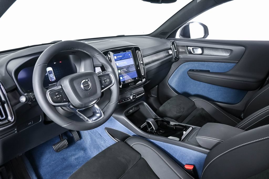 Certified 2023 Volvo C40 P8 Recharge Ultimate AWD/4WD image 6