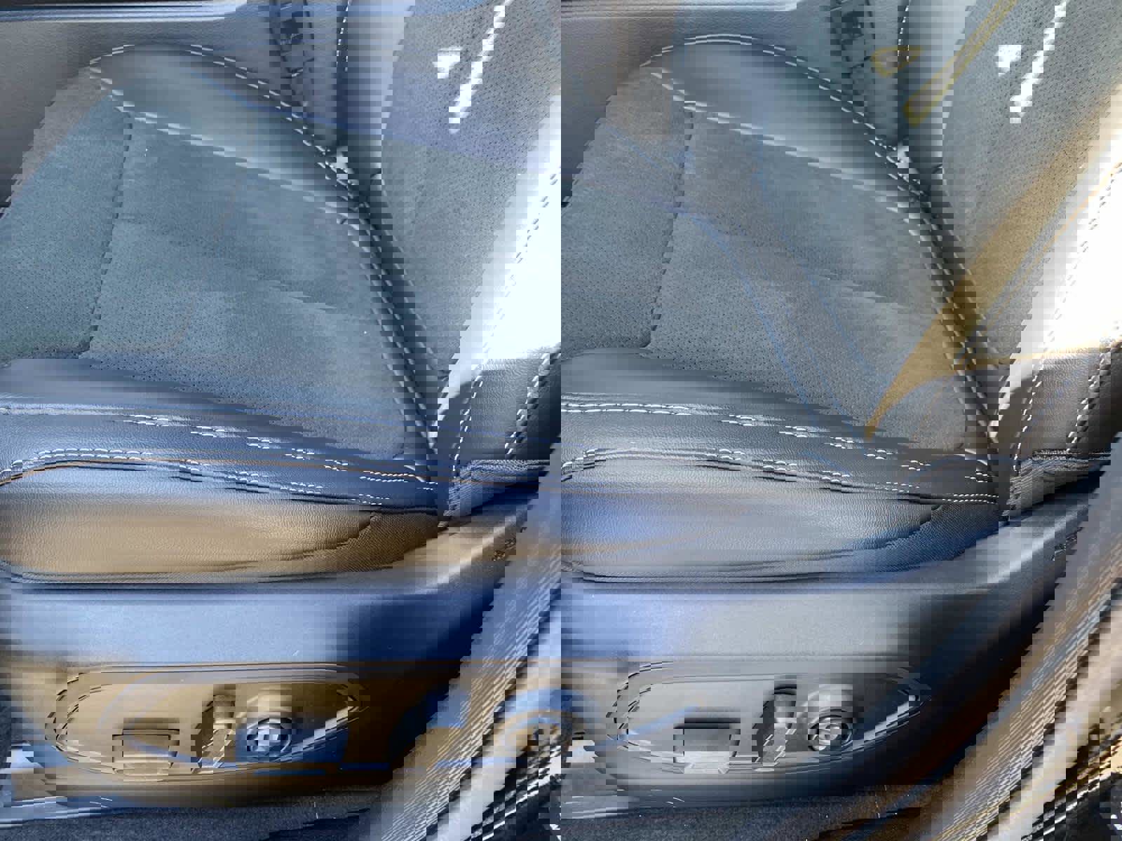 New 2025 Jeep Grand Cherokee Laredo image 10