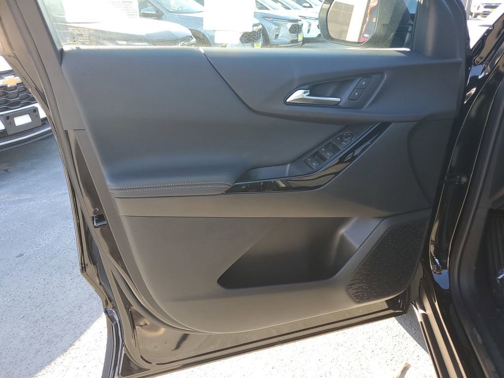 New 2026 Chevrolet Equinox LT w/ Safety and Technology Package image 18