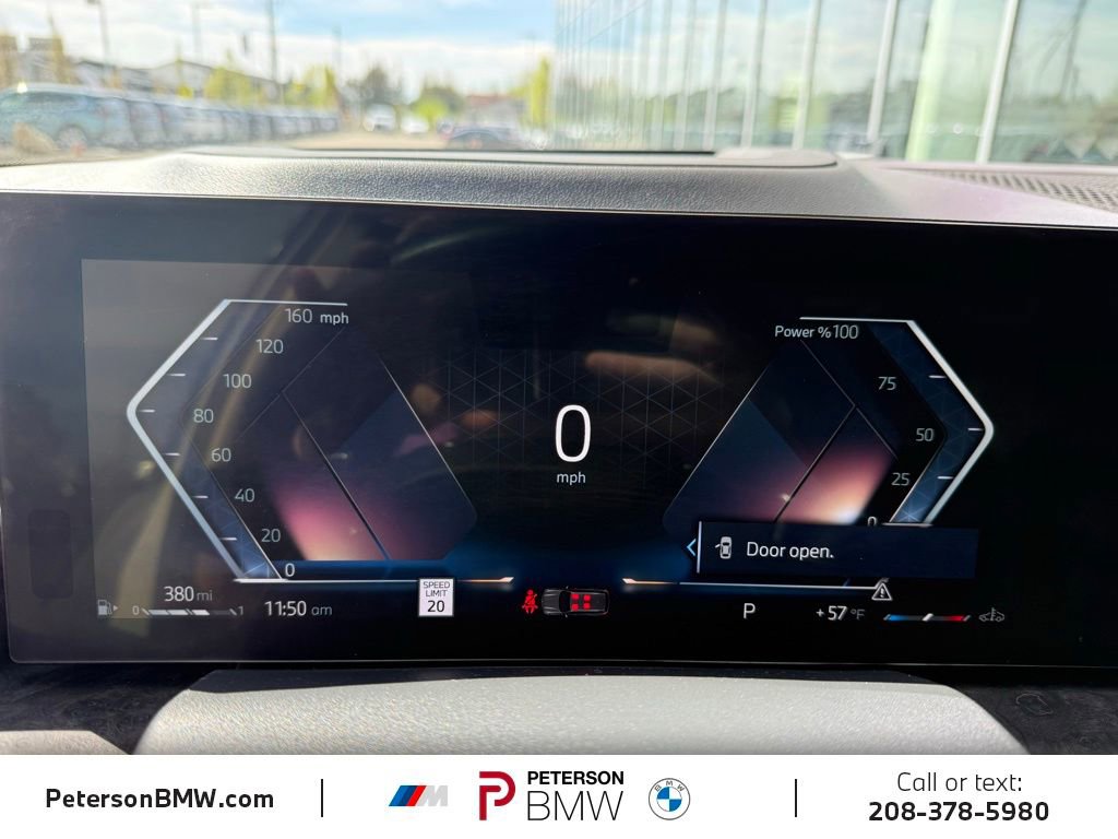 Used 2024 BMW X7 xDrive40i image 31