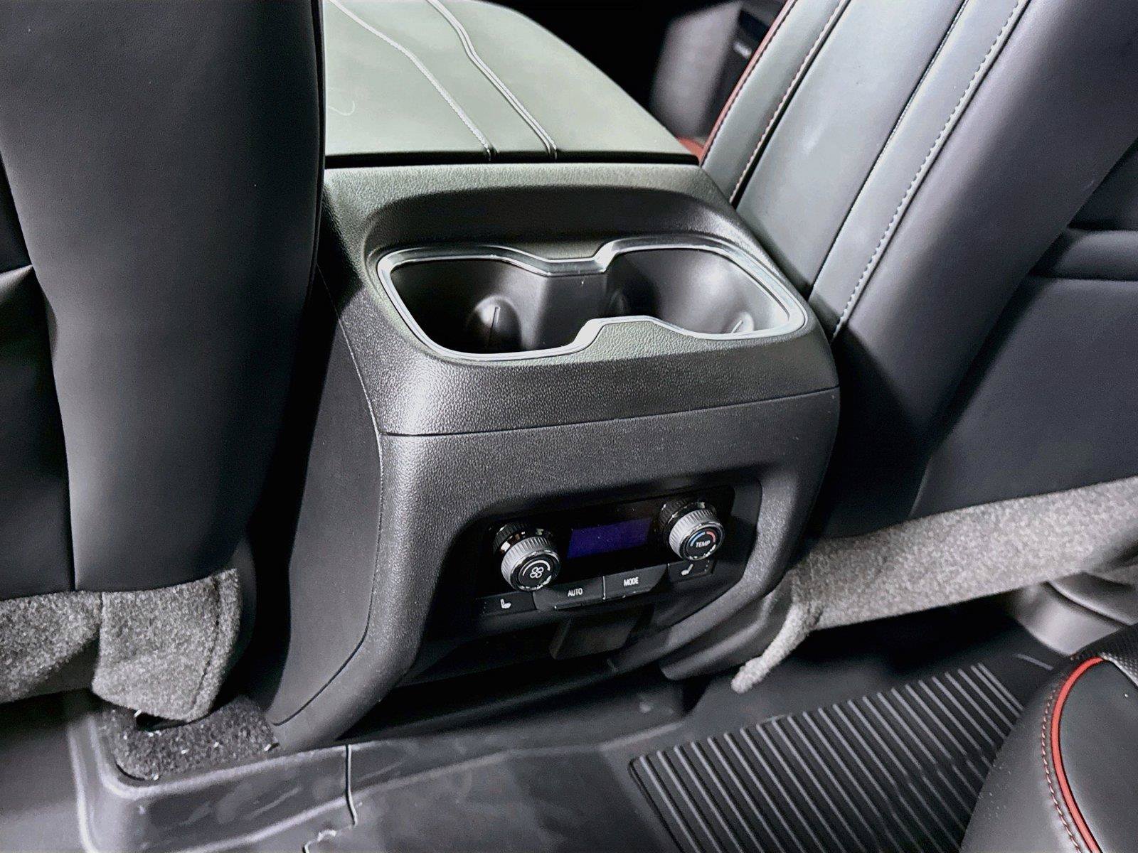 New 2027 Chevrolet Traverse RS w/ LPO, Floor Liner Package AWD/4WD image 19