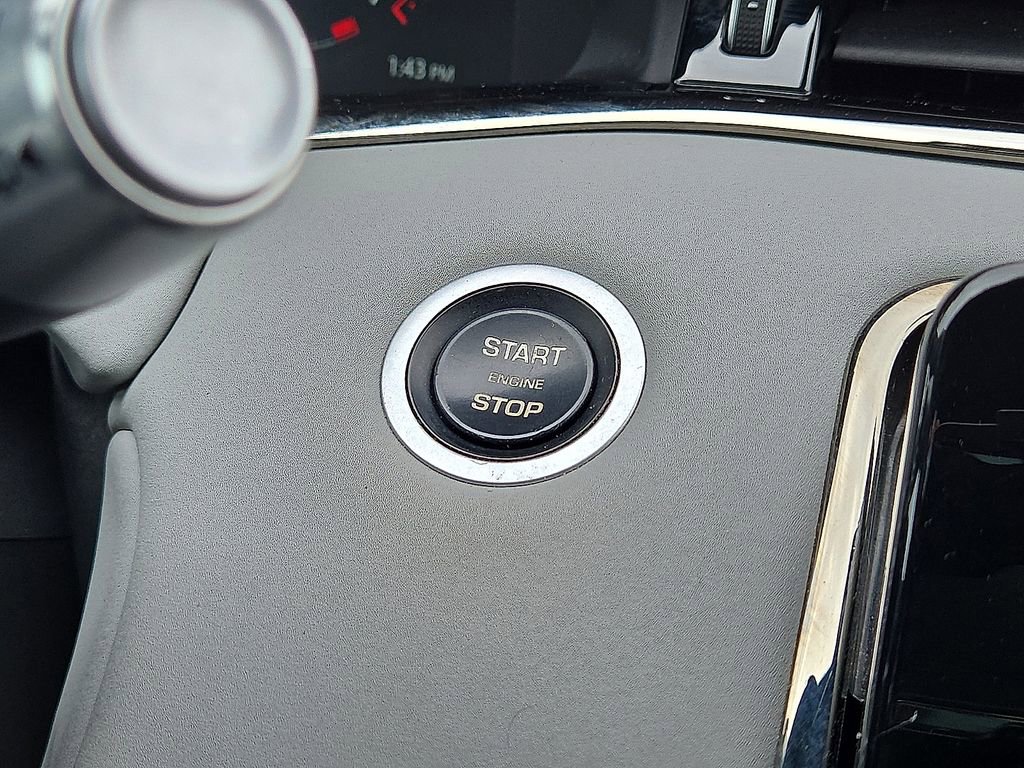 Used 2022 Land Rover Range Rover Evoque R-Dynamic S image 28