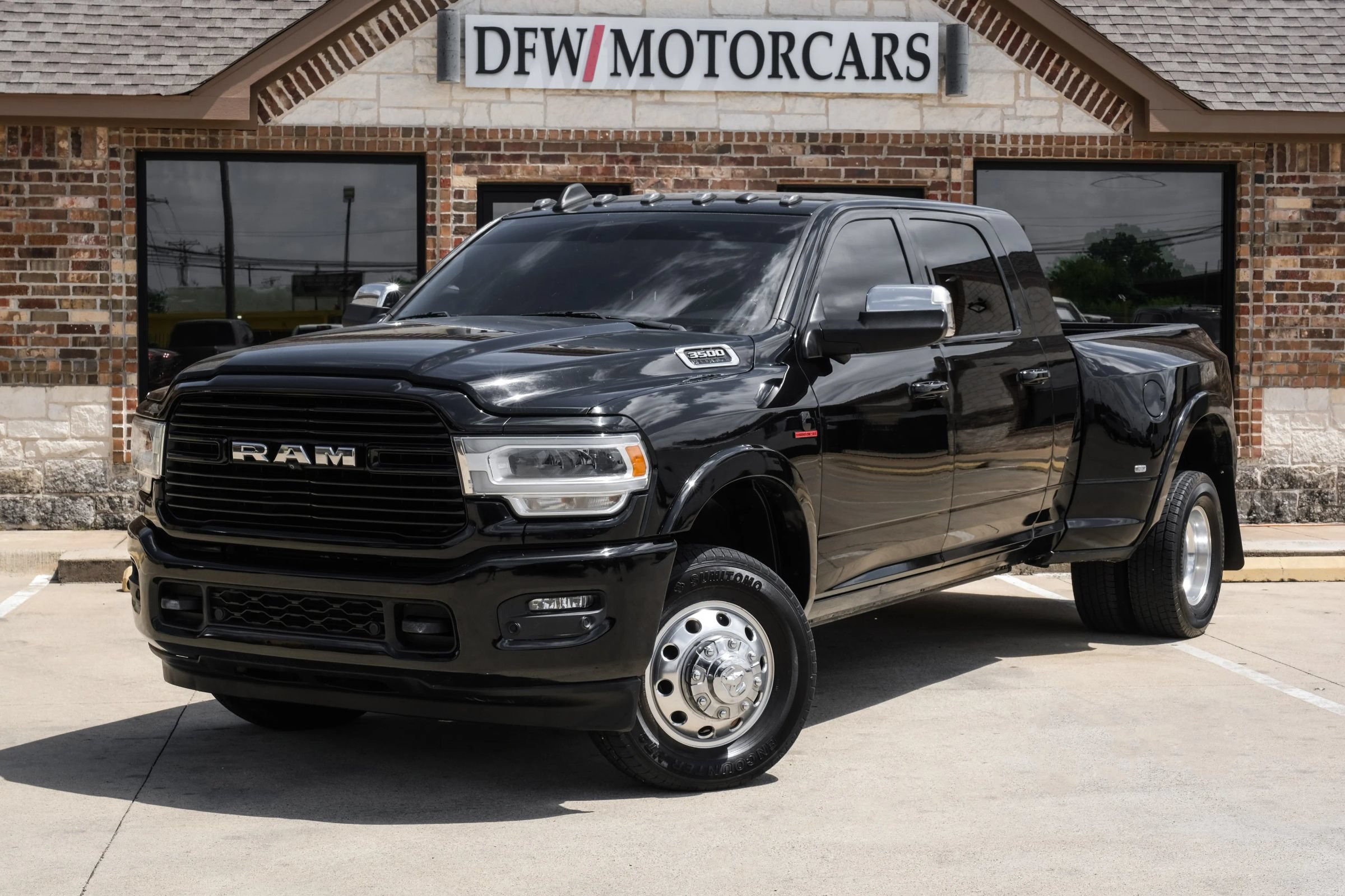 Used 2019 RAM 3500 Laramie AWD/4WD image 2