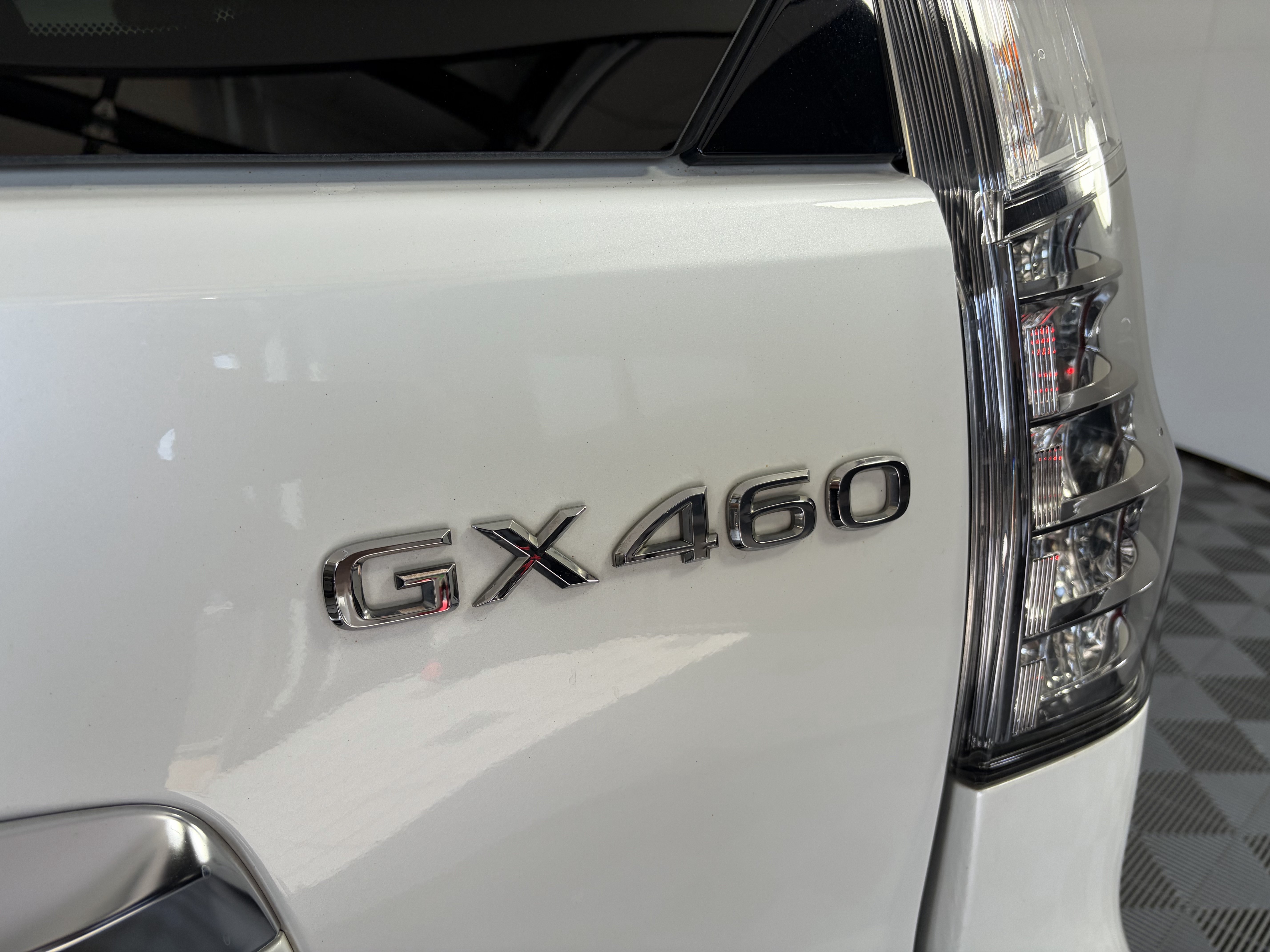 Used 2022 Lexus GX 460 Premium w/ Premium Package AWD/4WD image 16