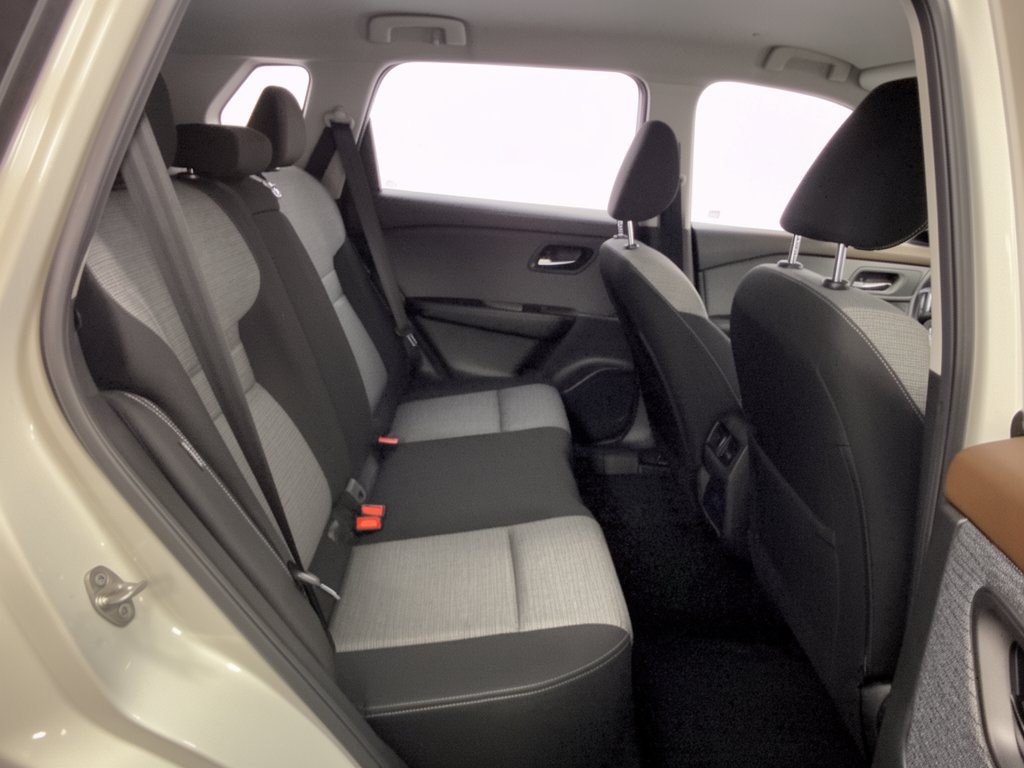 Used 2023 Nissan Rogue SV FWD image 29