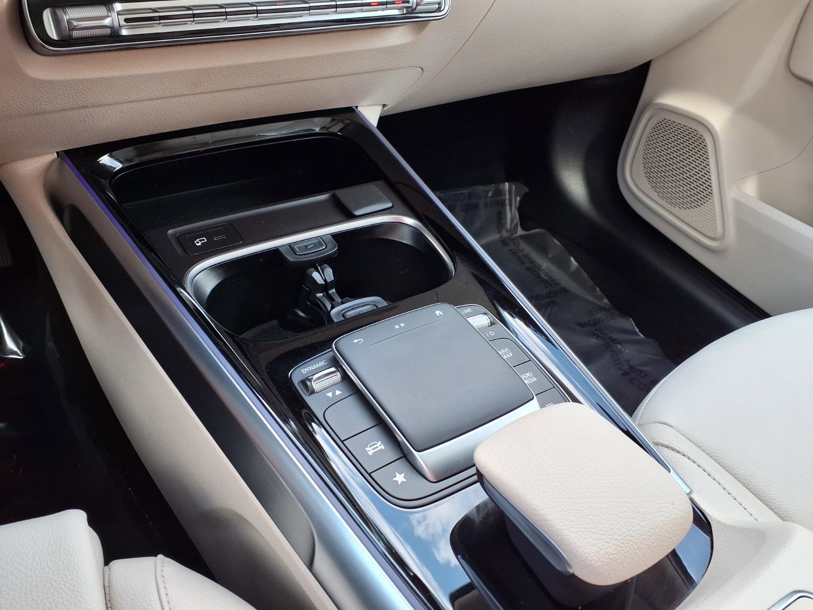 Used 2022 Mercedes-Benz GLB 250 4MATIC image 15