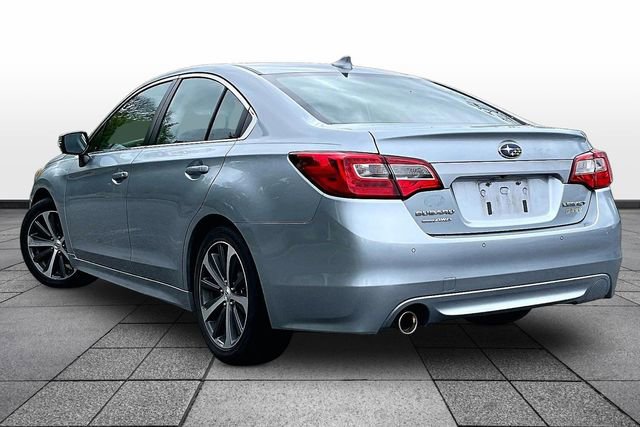 Used 2017 Subaru Legacy 2.5i Limited AWD/4WD image 3