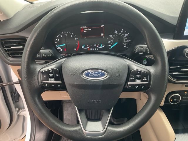 Used 2022 Ford Escape SE image 9