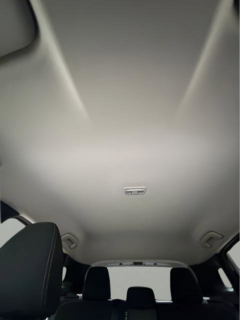 Certified 2025 Nissan Kicks SV image 13