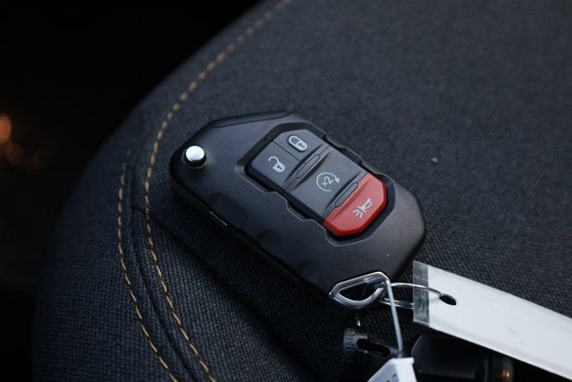 Used 2025 Jeep Wrangler Sport image 23