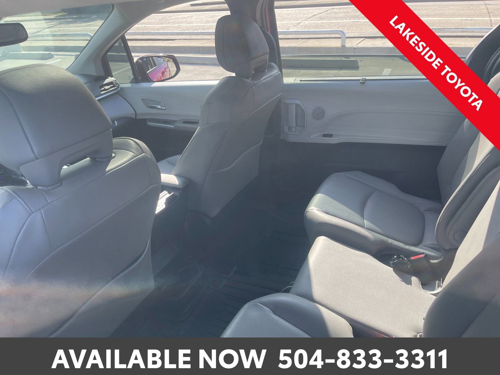 Used 2025 Toyota Sienna XLE image 22