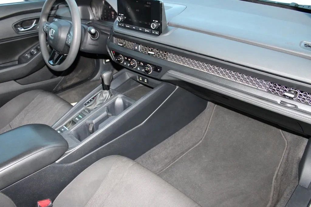 Used 2023 Honda Accord EX image 18