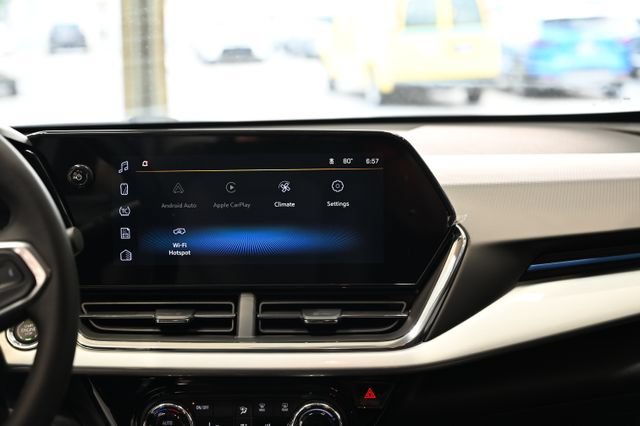 New 2026 Chevrolet Trax LT w/ Sunroof Package FWD image 15