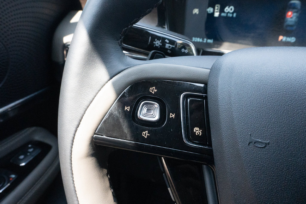 Used 2025 Lincoln Corsair Reserve FWD image 23
