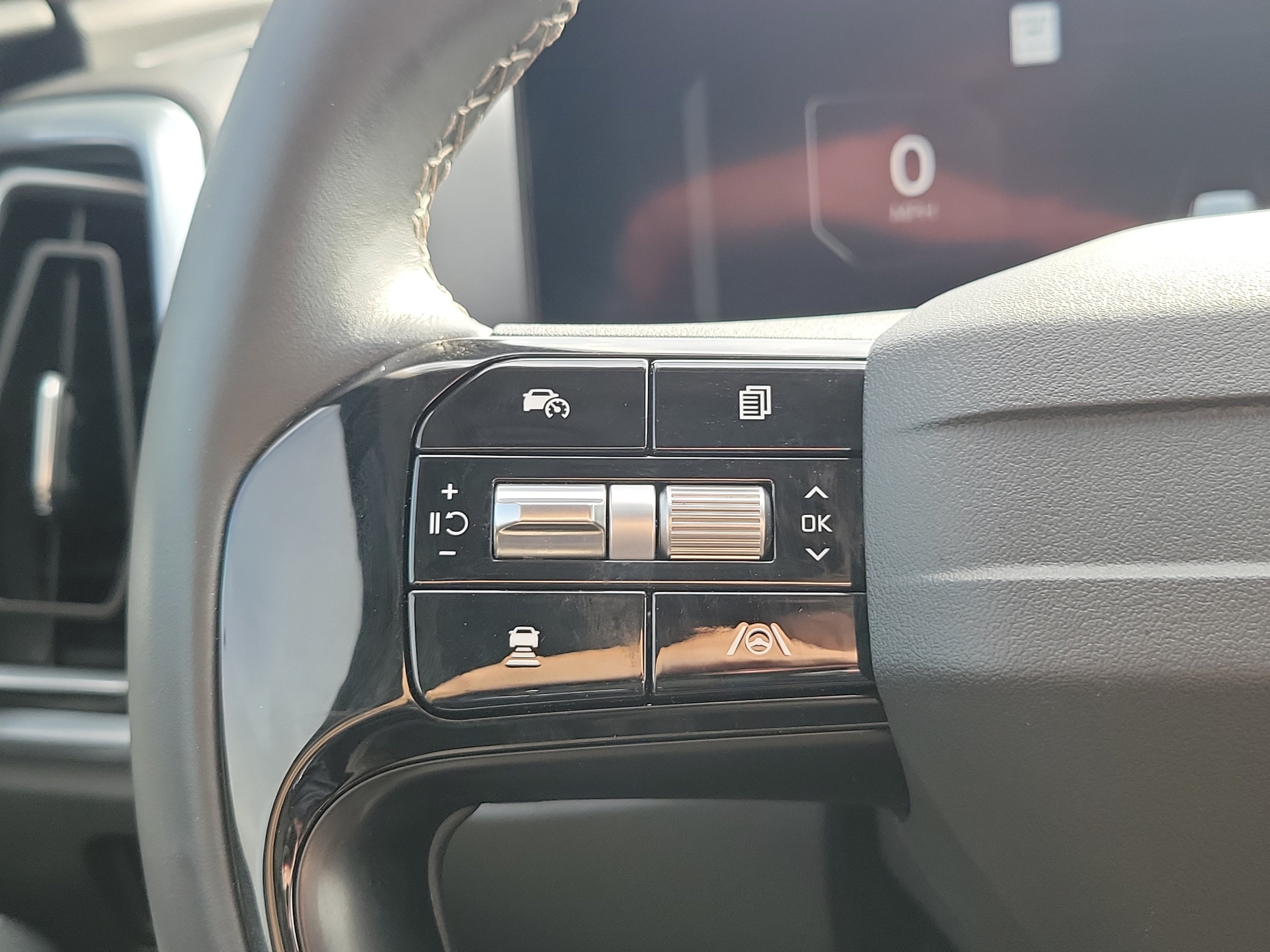 Certified 2026 Kia Sorento SX FWD image 27