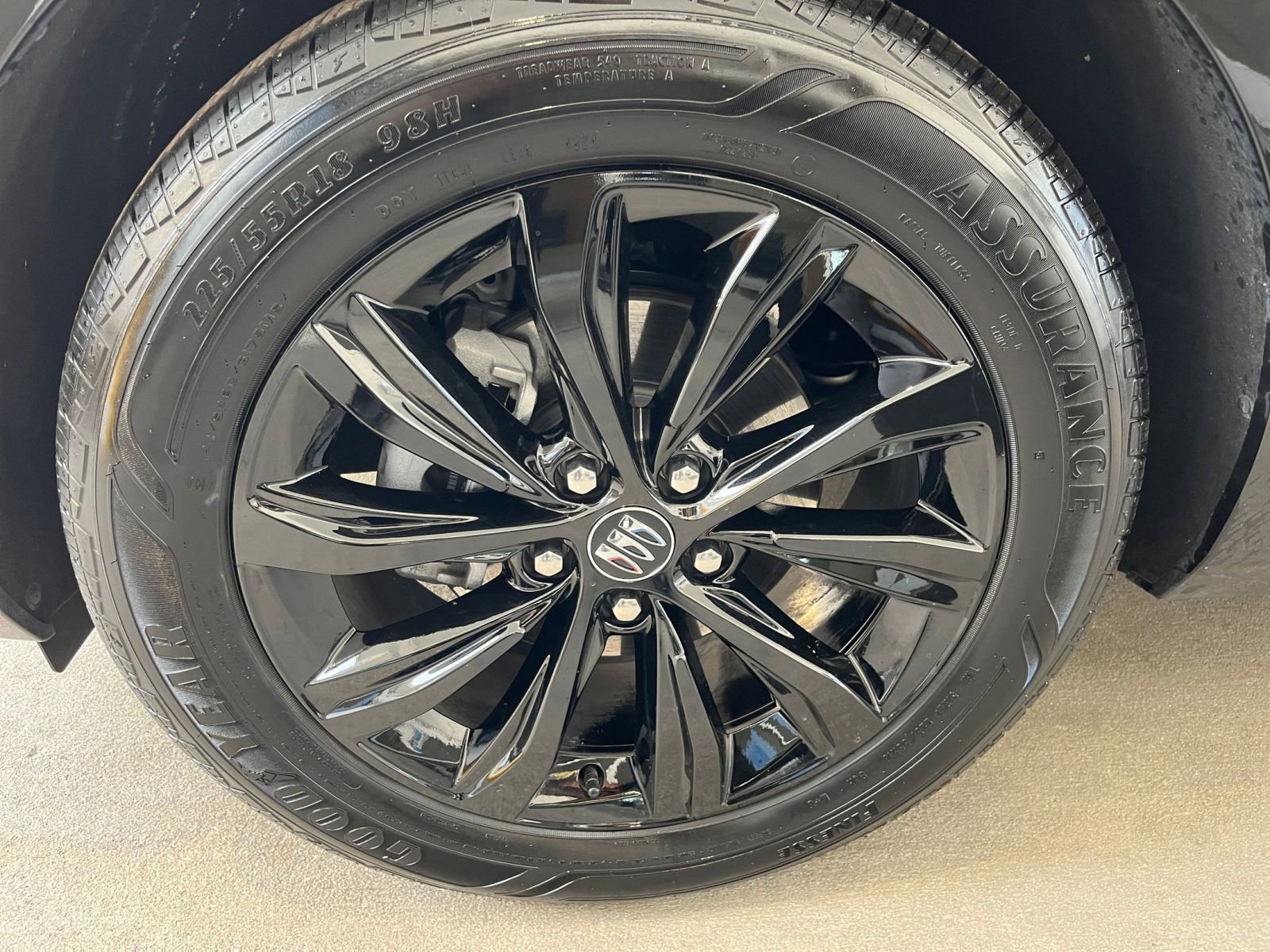 Used 2025 Buick Envista Sport Touring image 30