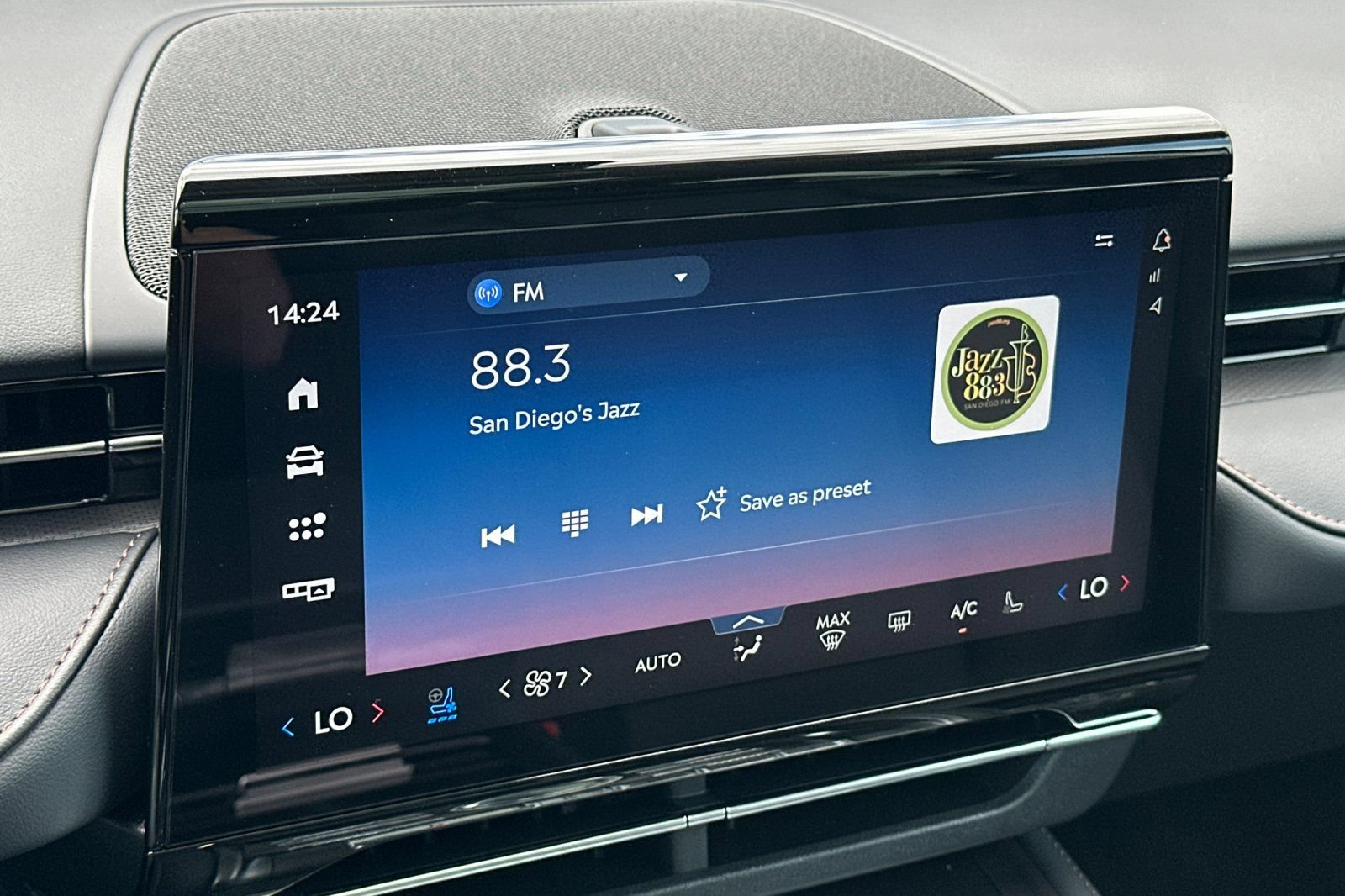 New 2026 Lincoln Nautilus Premier w/ Equipment Group 102A AWD/4WD image 17