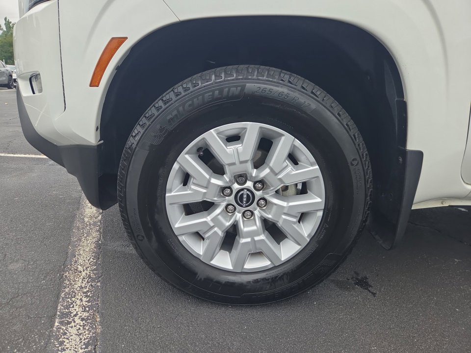 Used 2024 Nissan Frontier SV w/ SV Convenience Package RWD image 31