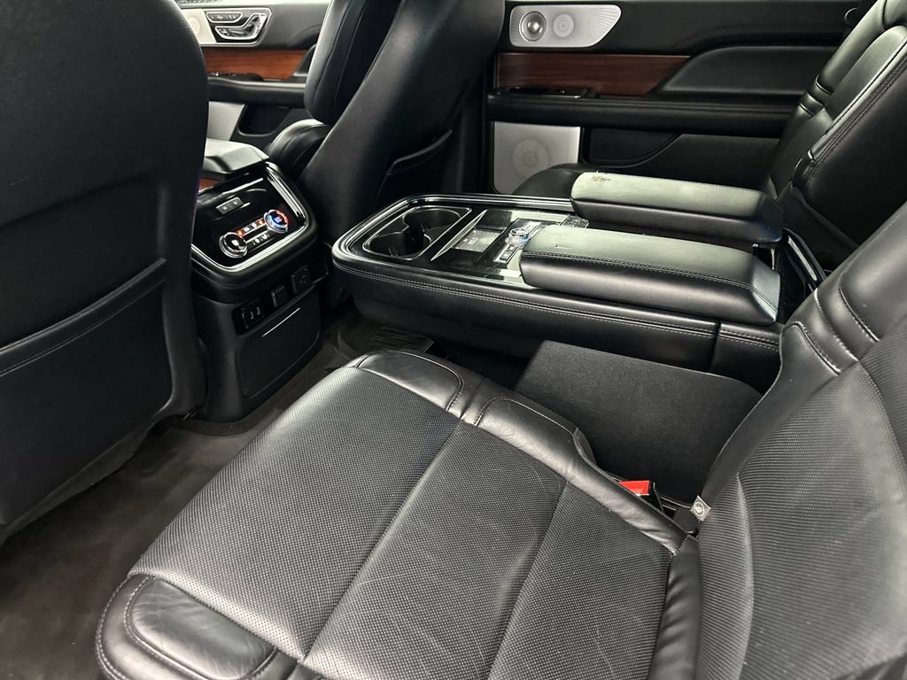Used 2020 Lincoln Navigator Reserve w/ Luxury Package AWD/4WD image 11