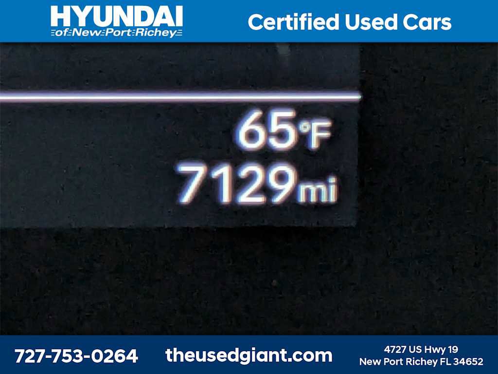 Used 2025 Hyundai Santa Cruz SEL image 32