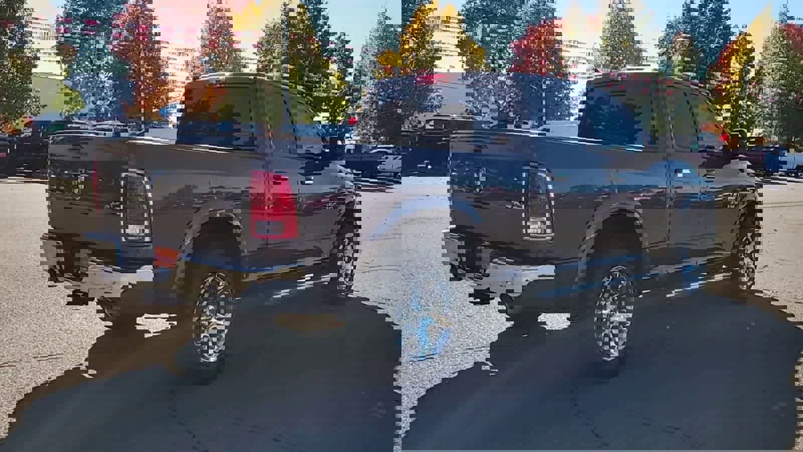 Used 2018 RAM 1500 Laramie w/ Convenience Group image 8