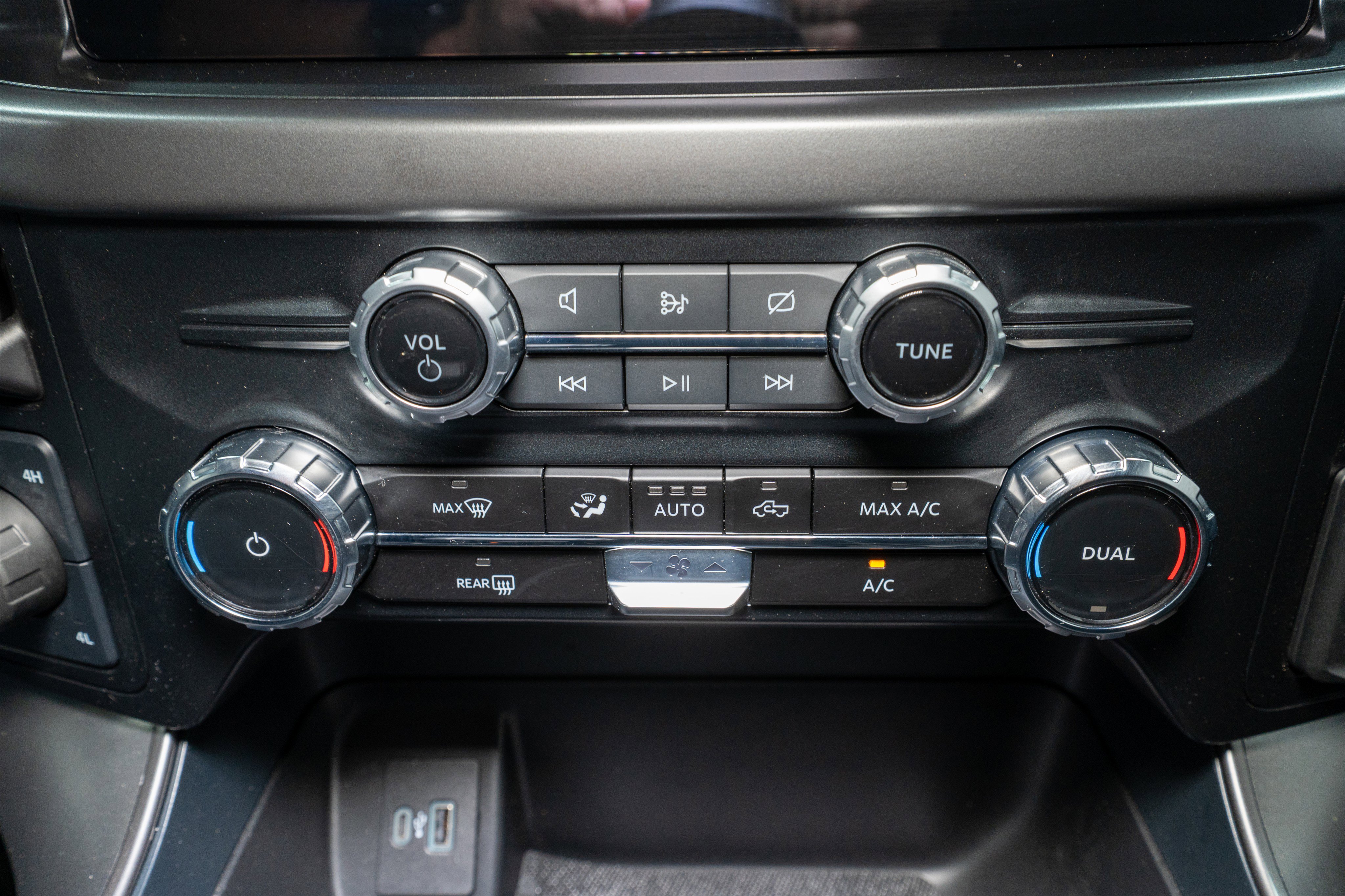 Used 2024 Ford F150 XLT w/ XLT Black Appearance Package image 23