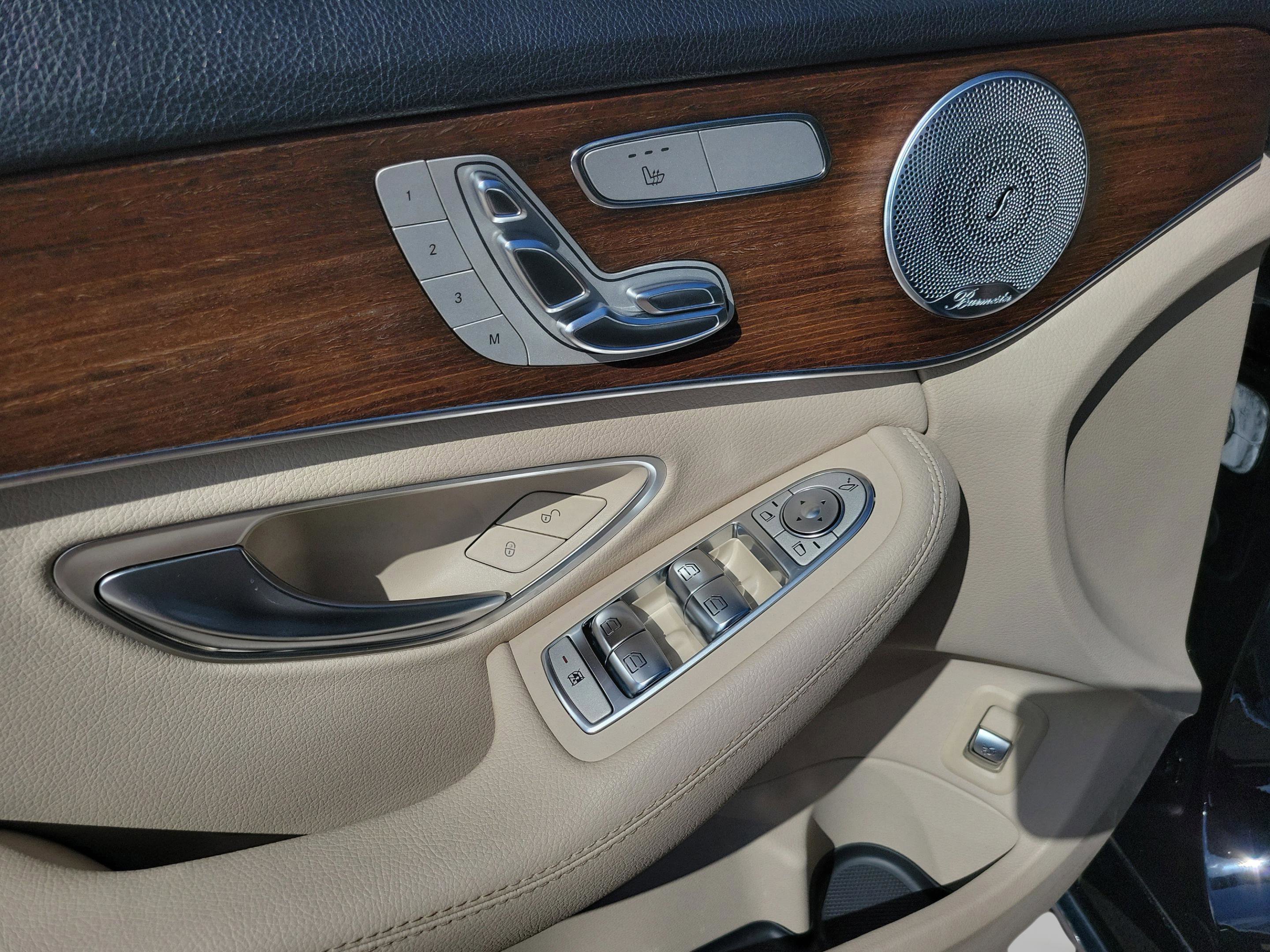 Used 2021 Mercedes-Benz C 300 Sedan image 27