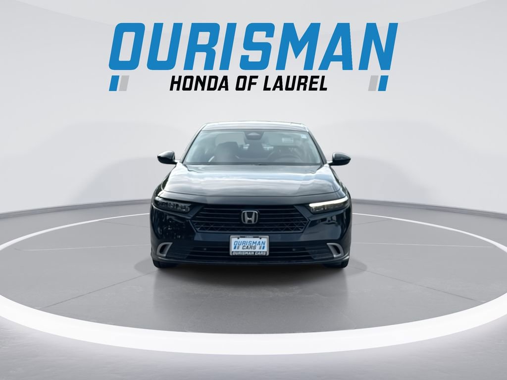 Used 2023 Honda Accord Touring image 3