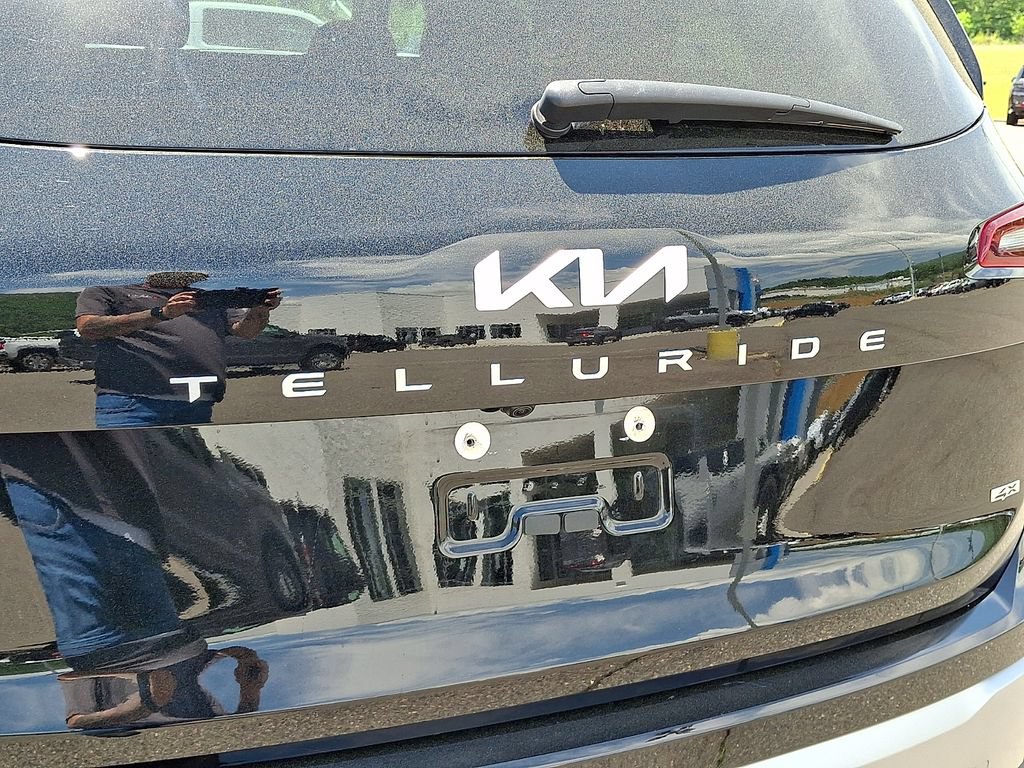 Used 2023 Kia Telluride S AWD/4WD image 30