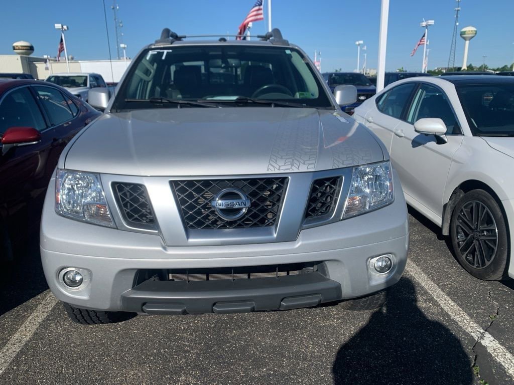 Used 2020 Nissan Frontier PRO-4X w/ Pro-4x Utility Package AWD/4WD image 8