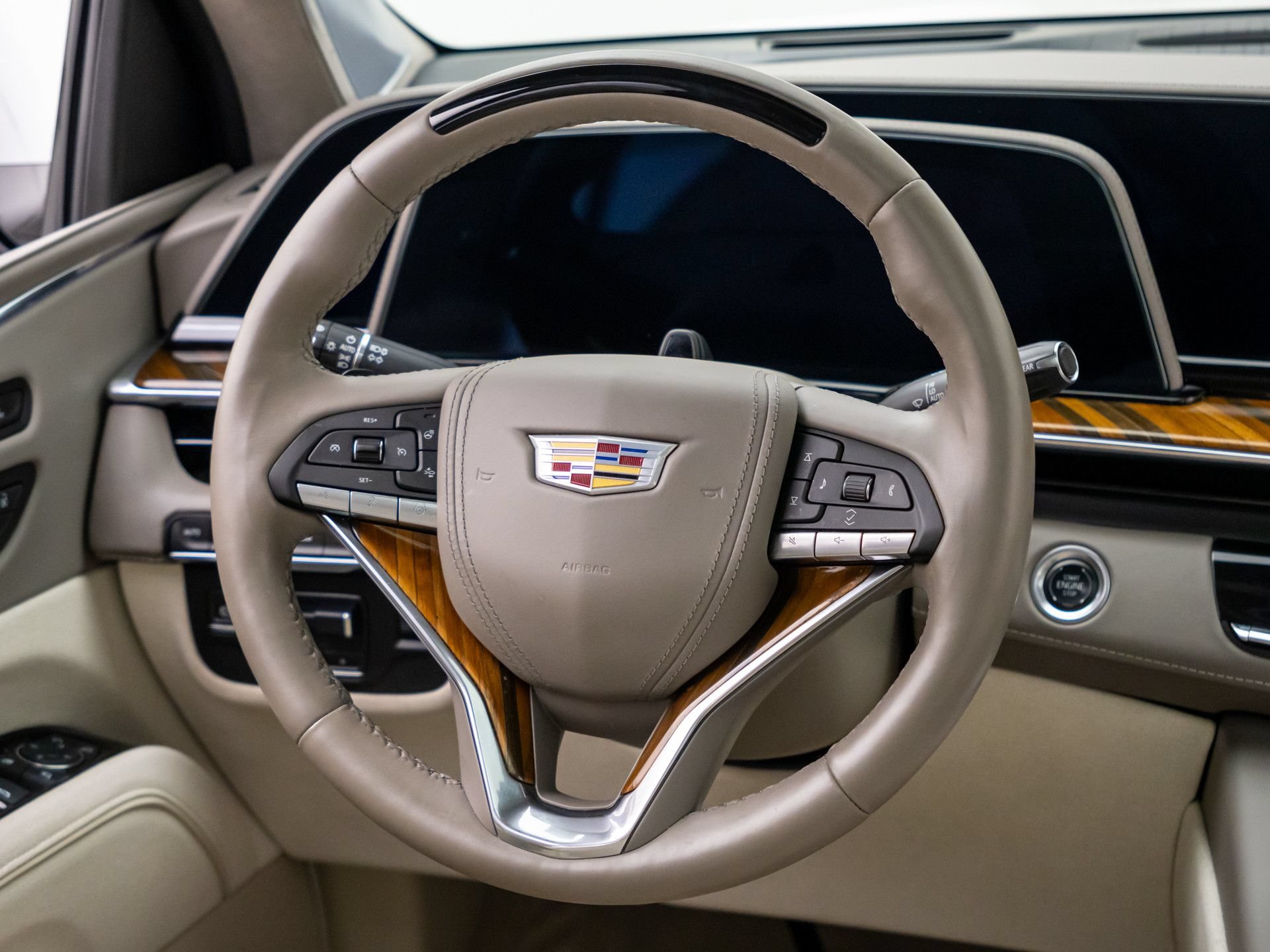Used 2024 Cadillac Escalade Sport Platinum w/ LPO, ONYX Package AWD/4WD image 10