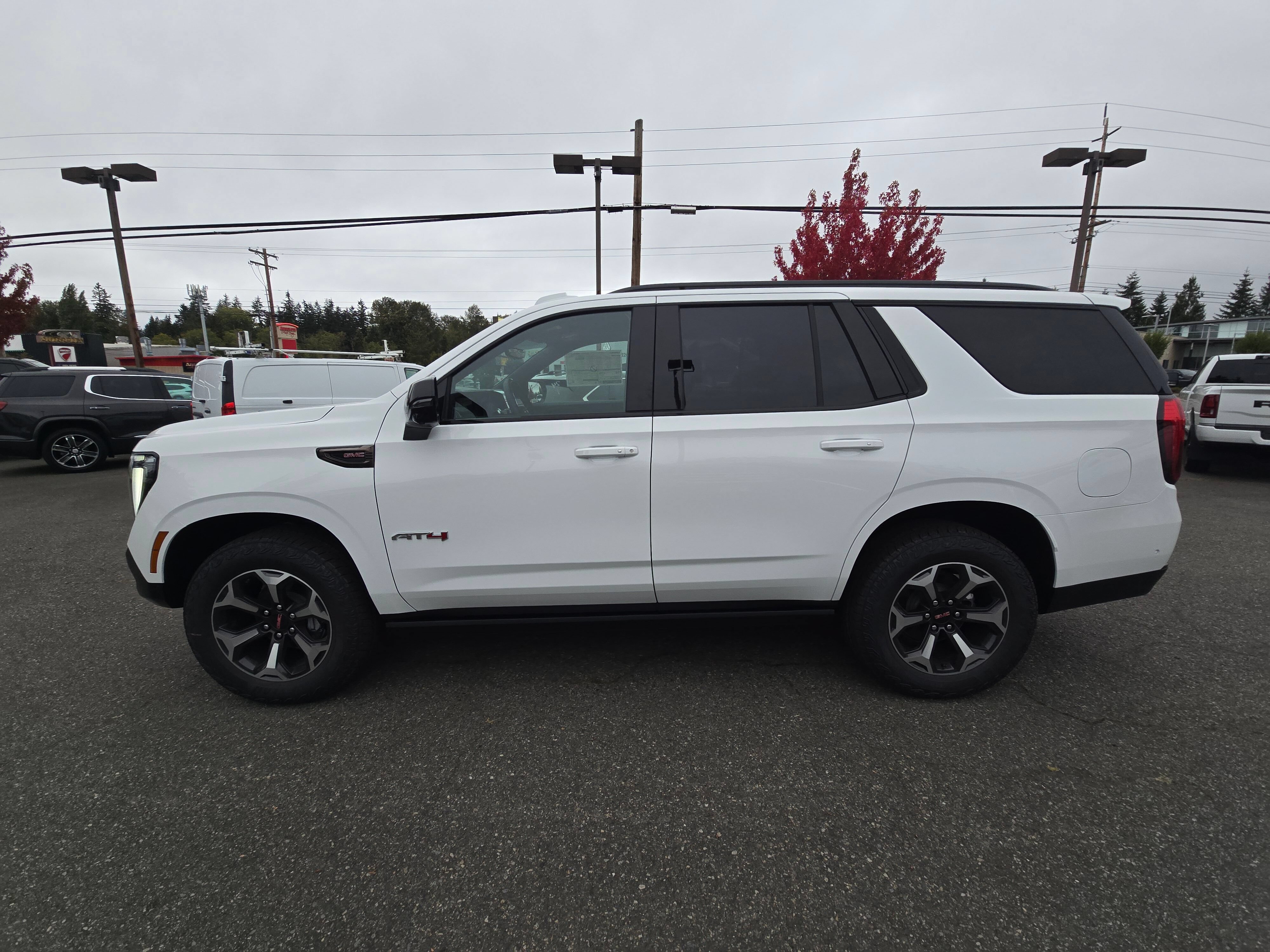 New 2026 GMC Yukon AT4 Ultimate w/ LPO, Floor Liner Package AWD/4WD image 4