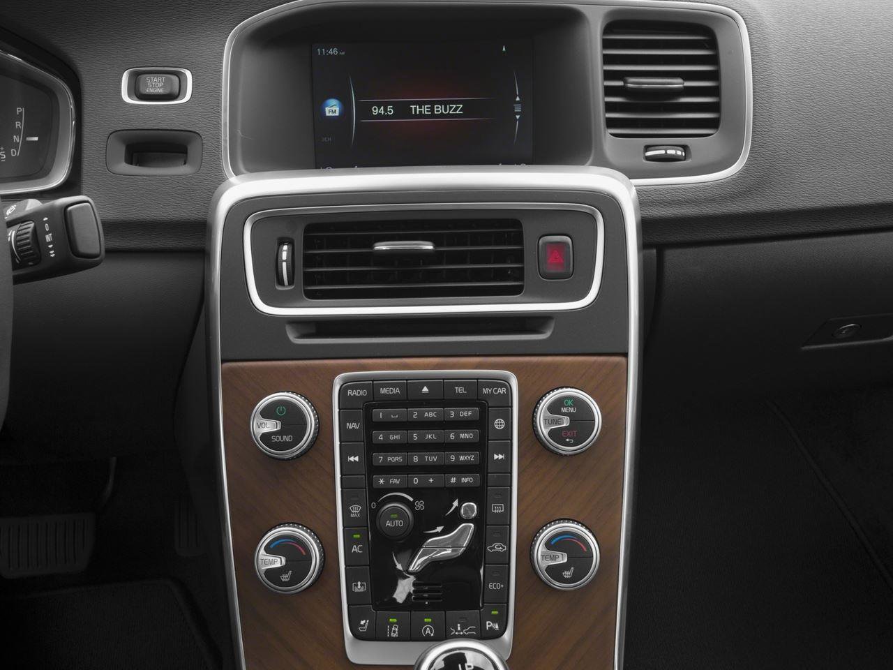 Used 2017 Volvo S60 T5 Inscription w/ Climate Package image 4