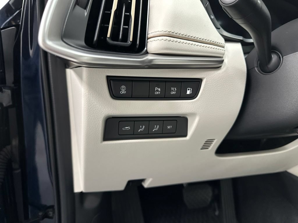 Certified 2024 MAZDA CX-90 Plug-In Hybrid w/ Premium Plus AWD/4WD image 18