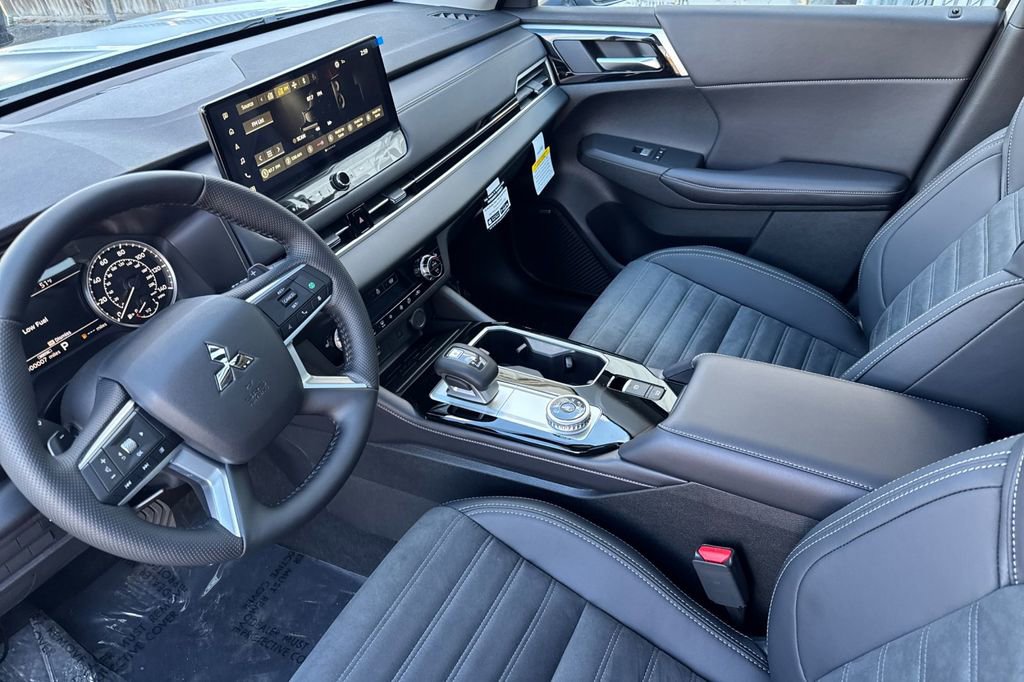 New 2026 Mitsubishi Outlander AWD image 10