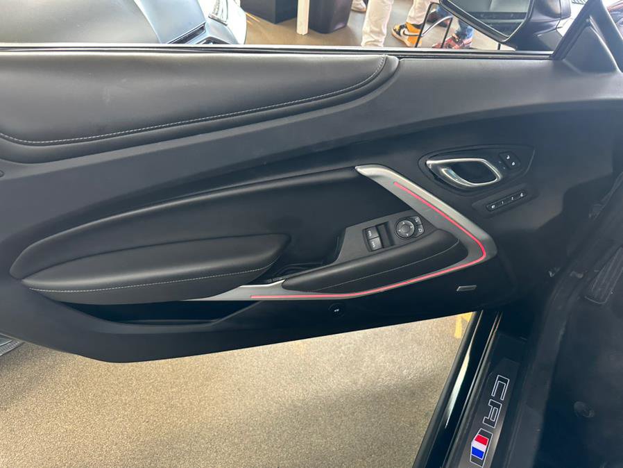 Used 2021 Chevrolet Camaro SS image 17