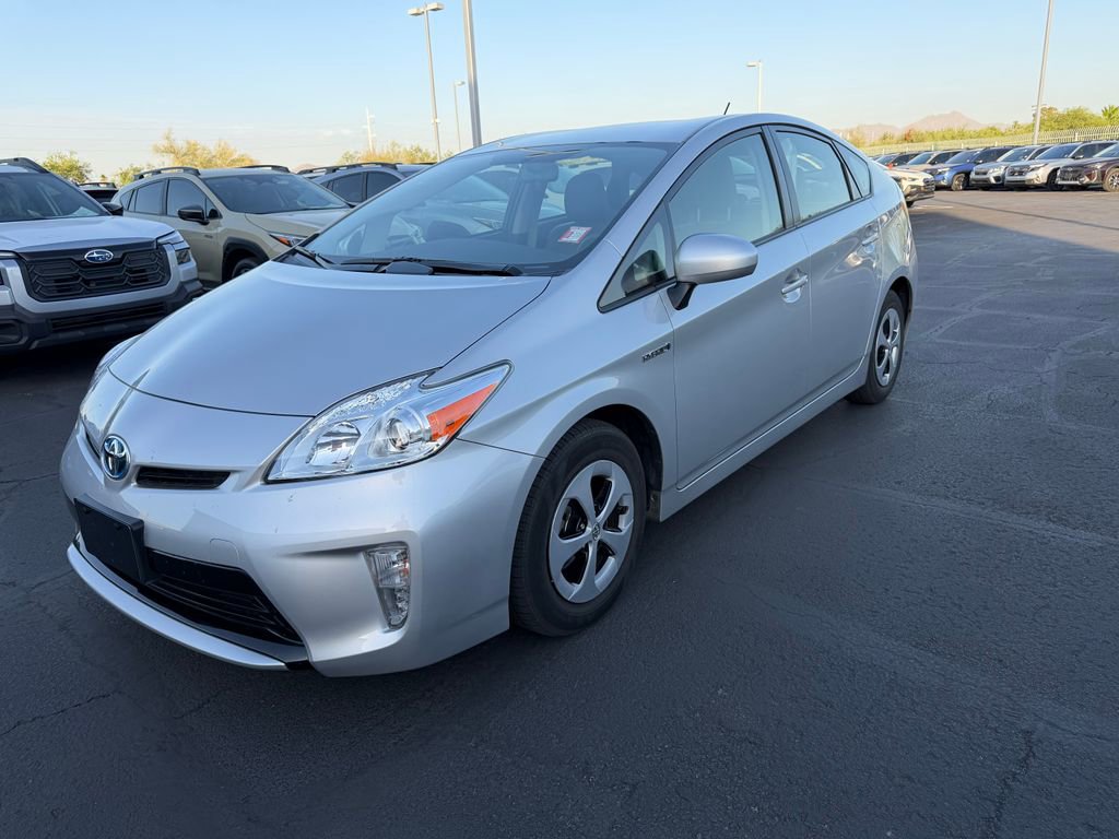 Used 2015 Toyota Prius Two FWD image 3
