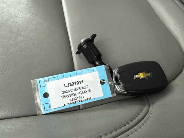 Used 2020 Chevrolet Traverse LT AWD/4WD image 34