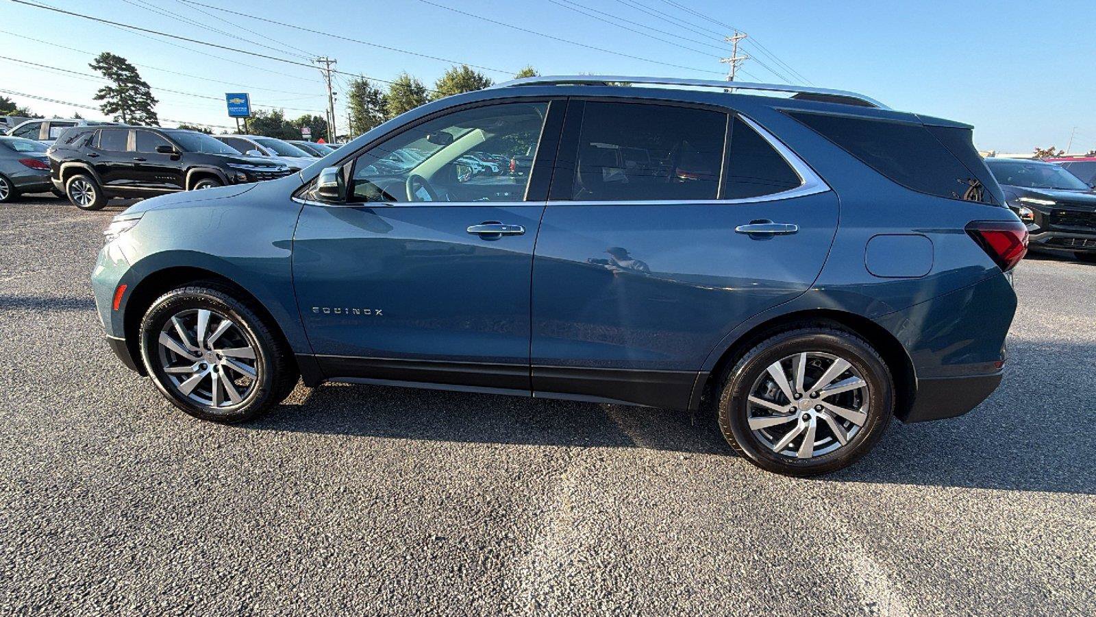 Used 2024 Chevrolet Equinox Premier w/ LPO, Floor Liner Package FWD image 11