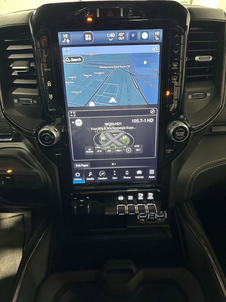 Used 2024 RAM 2500 Limited image 26