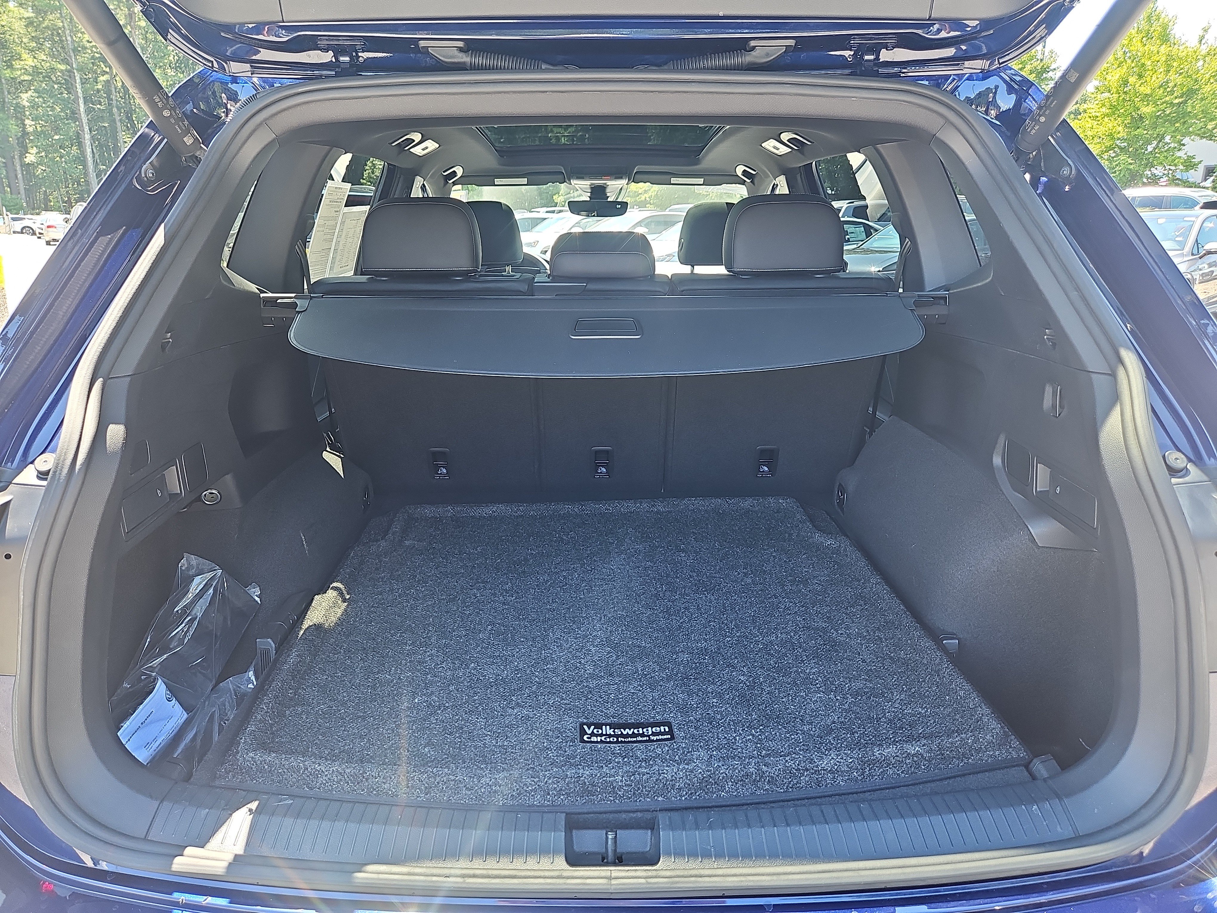 Certified 2023 Volkswagen Tiguan SEL R-Line AWD/4WD image 37