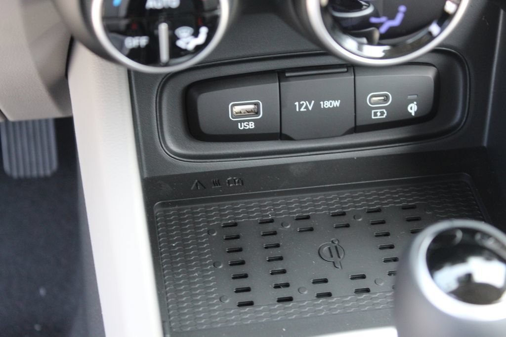New 2026 Hyundai Venue SEL FWD image 21