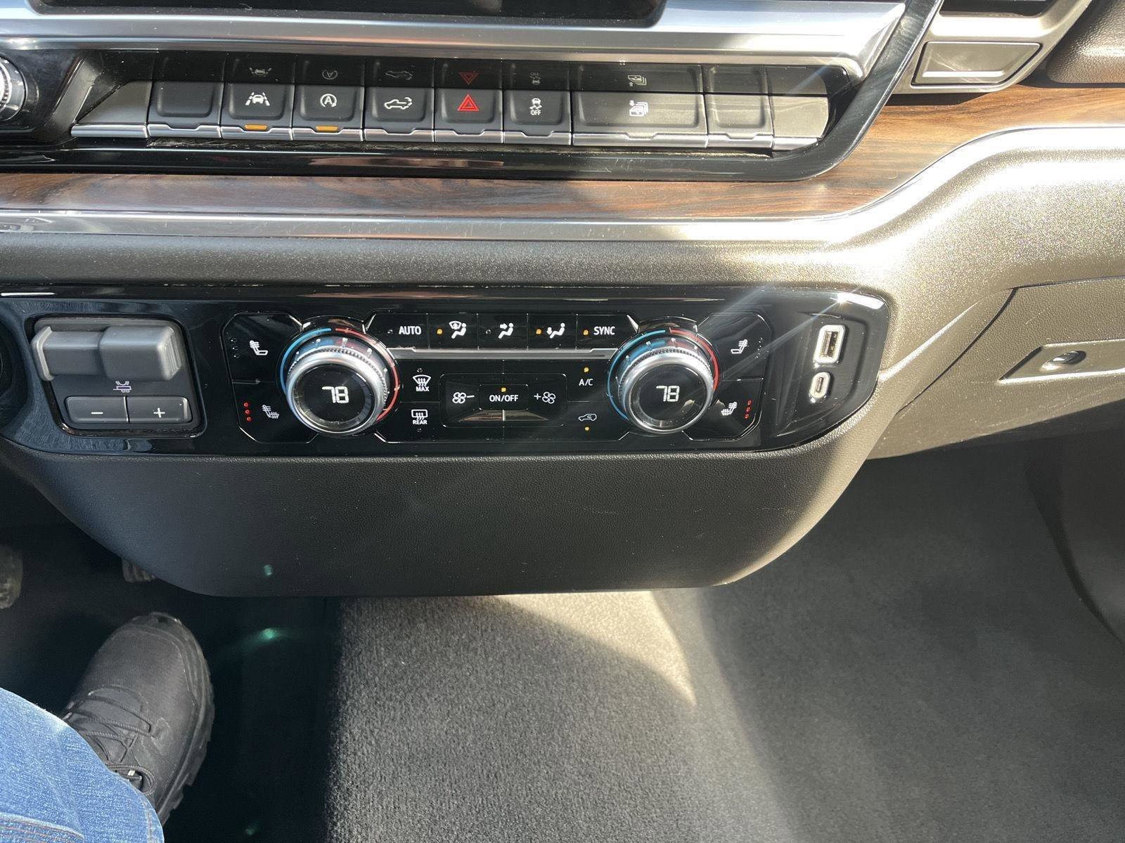 Used 2025 GMC Sierra 1500 SLT image 33