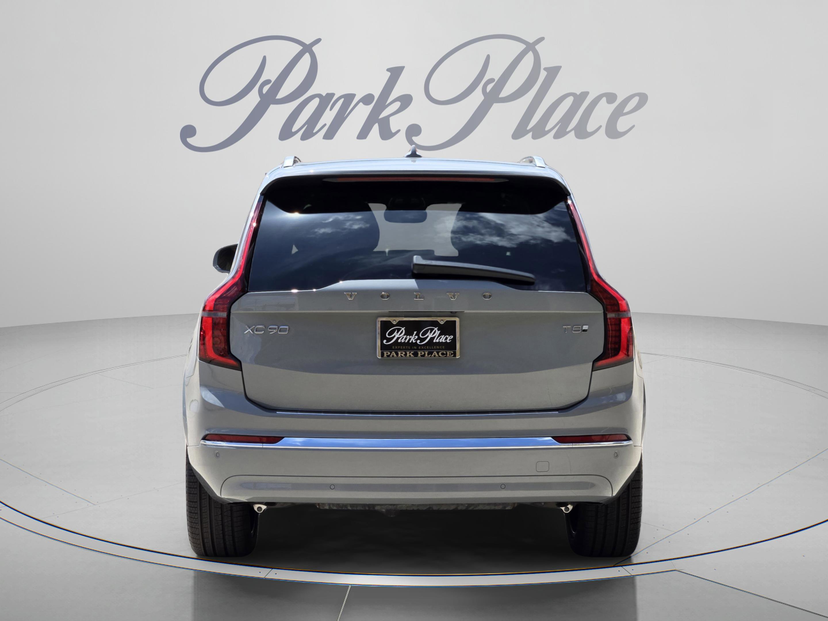 New 2026 Volvo XC90 T8 Ultra w/ Protection Package Premier AWD/4WD image 4
