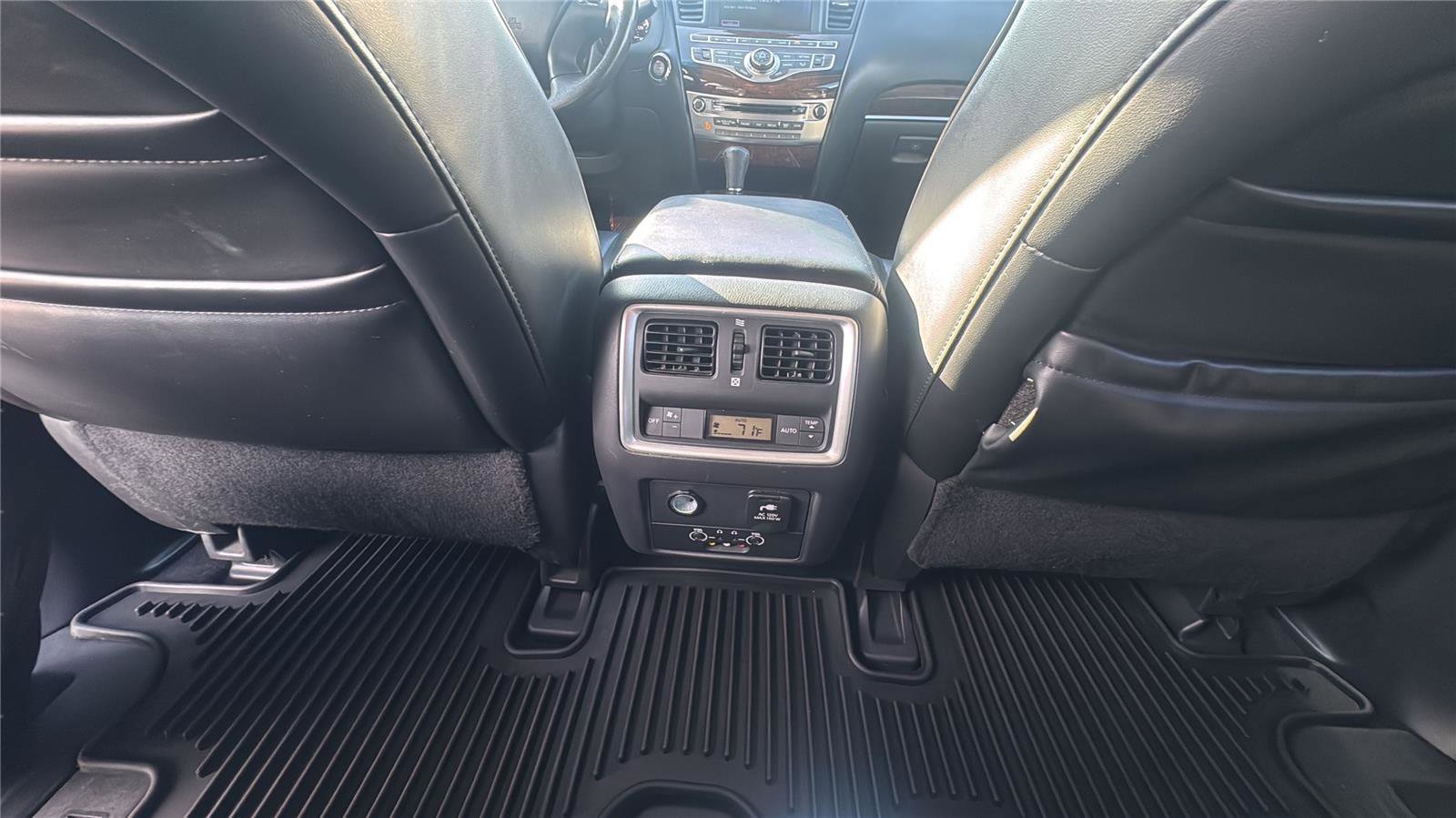 Used 2013 INFINITI JX35 FWD w/ Premium Pkg image 24