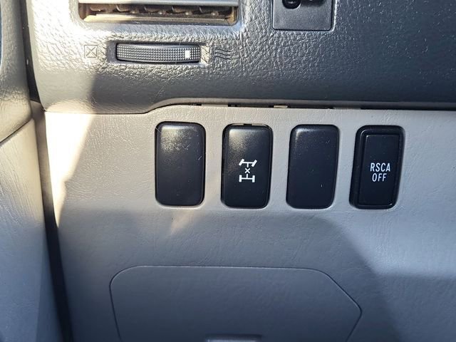 Used 2004 Toyota 4Runner SR5 image 25